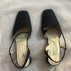 Ann Marino Black Heels with Elegant Design